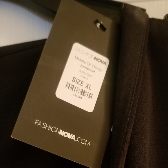 Fashion Nova Women's Black Jumpsuit Size XL - Picture 6 of 6